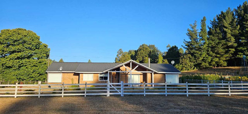 Casa En El Campo Con Casa De Huespedes (85523)