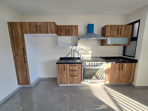 Departamento En Venta A 2 Cuadras De Av. Santa Ursula, Coyoacan