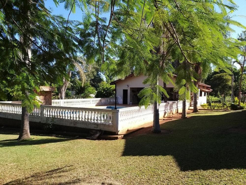 Imagem 5 de 13 de Essa É A Chácara Perfeita Para Quem Está Em Busca De Segurança E Principalmente Conforto, Confira: - 1475