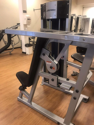 Academia Completa Life Fitness Com Tudo Dentro