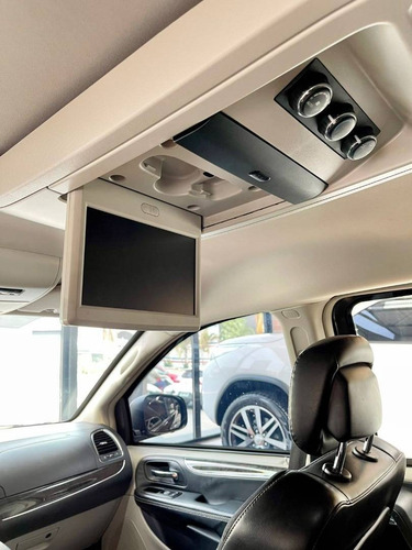 Imagem 14 de 15 de Chrysler Town & Country 3.6 Limited V6 24v Gasolina 4p
