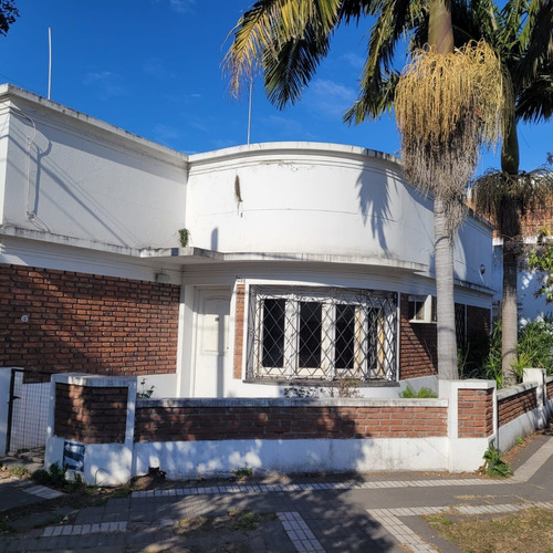 Casa De 3 Amb Con Patio Y Garage En Quilmes Oeste Centro