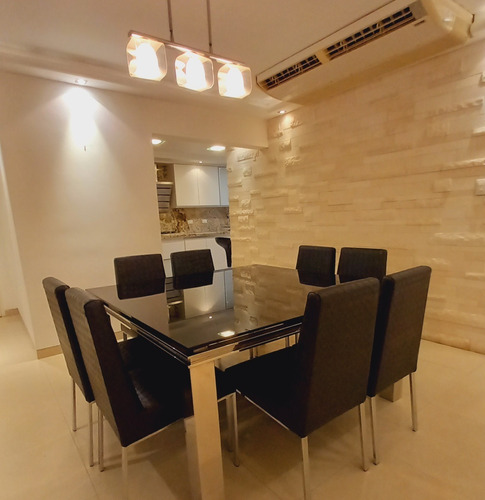 Imagen 4 de 13 de Apartamento Moderno En Las Chimeneas. Alquila Crismelia Castillo.