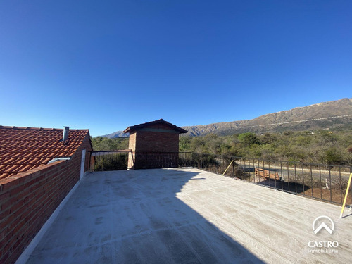 Hotel Sobre Los Mandarinos, Carpintería.