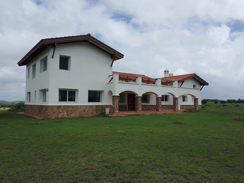 Chacra Con Muy Buena Casa, Mas Galpón Y Casa De Casero