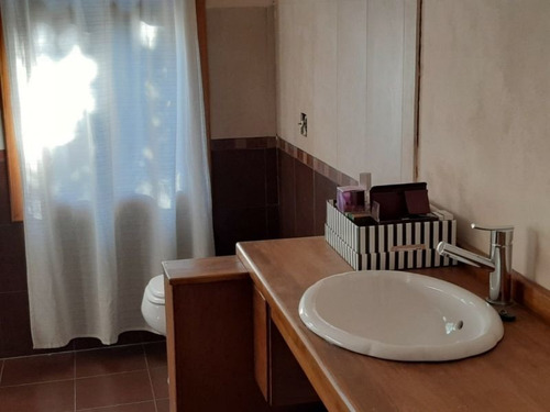 Imagen 10 de 17 de Ideal Hostel/hosteria 5 Dorm Vista Al Lago Jardin