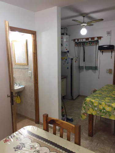 Imagen 4 de 20 de Triplex De 4 Ambientes