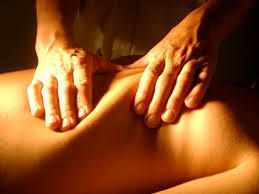 Imagem 2 de 4 de Massagens Em Domicilio Limpeza De Pele Massoterapia