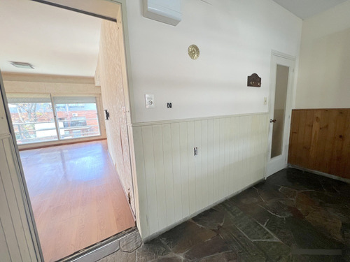 Venta Hermosa Casa De Altos, La Blanqueada, 2 O 3 Dormitorios, Al Frente, Balcón, Terraza, Sin Gastos Comunes, Independiente, Divina