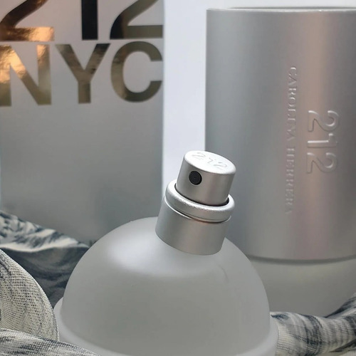 Perfume 212 Nyc 100ml Carolina Herrera Original