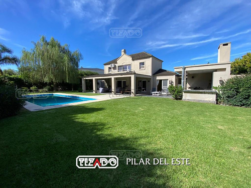 Casa  En Venta En Los Jazmines, Pilar Del Este, Pilar