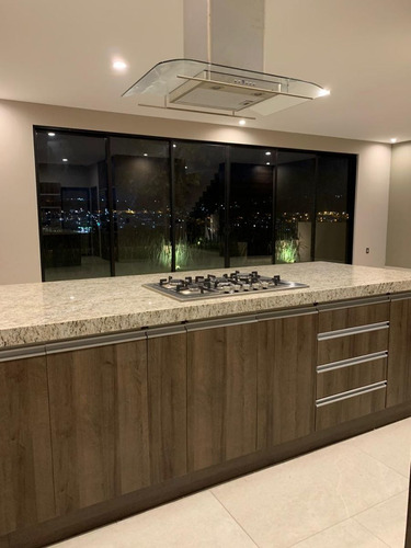 Estrena Residencia En Altozano, De Autor, 3 Recamaras, Sala Tv, Jardín, Luxury