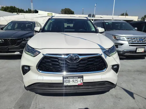 Toyota Highlander 3.5 Limited Panoramic Roof At