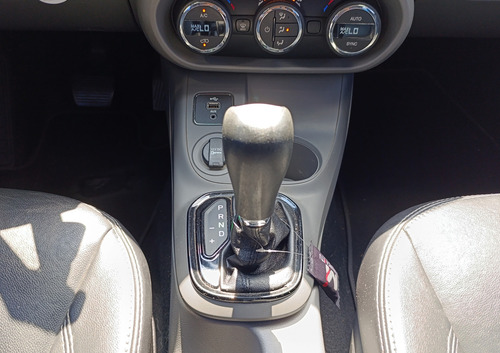 Fiat Toro 1.8 16v Freedom Flex 4x2 Aut. 4p