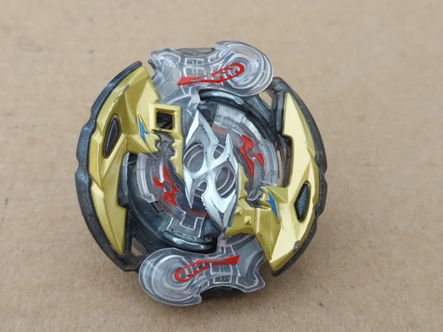 Beyblade Burst Evolution  Roktavor R4  