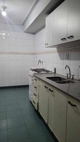 Departamento De 2 Dormitorios En Barrio Norte