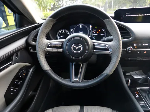 Mazda 3 2.0 Touring