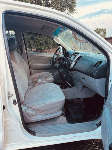 Toyota Hilux 2.5 Cab. Dupla 4x4 4p