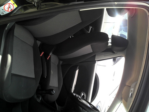 Imagen 9 de 9 de Volkswagen Vento 2018 Confortline Manual 1.6 Eng $37,000