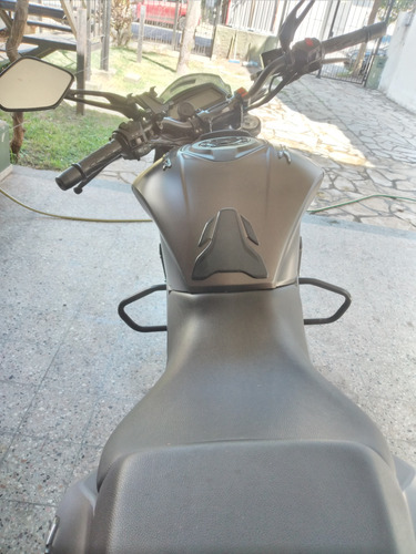 Dominar Ug 400 Año 2020, 15.000km.