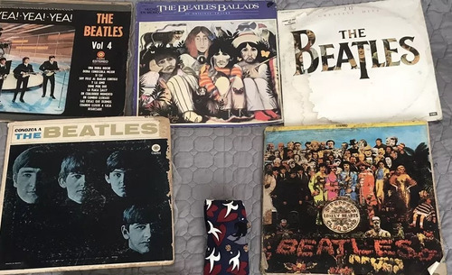 The Beatles  Y John Lennon Lp S ,libro,revistas,corbatas...