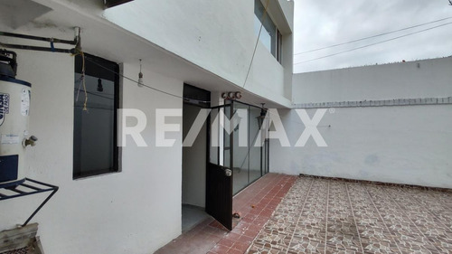 Imagen 10 de 13 de Se Renta Casa Habitación Fraccionamiento Los Remedios - (2)