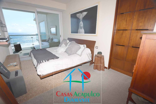 Imagen 13 de 14 de Cad Ocean Front 604. Terraza Con Vista Frontal Al Mar