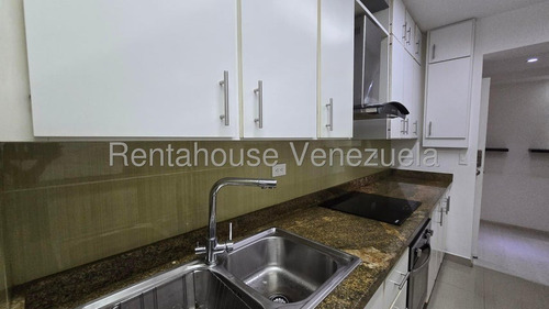 Tg Lindo Apartamento Con Excelentes Areas Sociales, Solarium, Piscina, Cancha De Futbolito, Pozo, Calle Cerrada. En Venta En La Tahona 25-18320 Ys