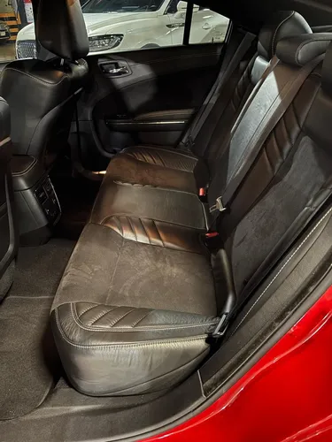Dodge Charger 6.2 V8 Srt At