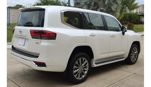 Imagen 6 de 11 de Toyota Land Cruiser Zx Lc 300