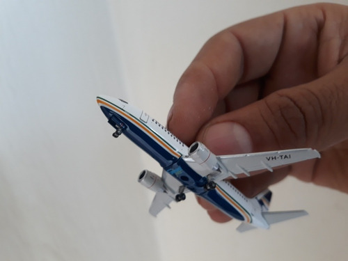 Avion Boeing 737-300 De Australian Vh-tai En Escala 1:400