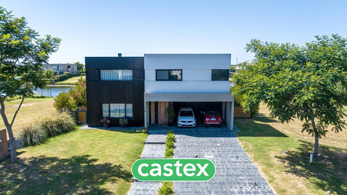 Casa A La Laguna En Venta En Vistas, Puertos