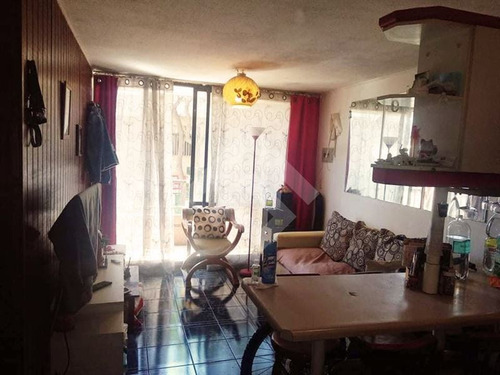 Departamento En Venta De 2 Dorm. En Santiago