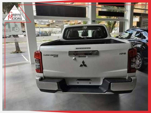Imagem 3 de 9 de Mitsubishi L200 Triton 2.4 16v Turbo Diesel Sport Hpe Cd 4p