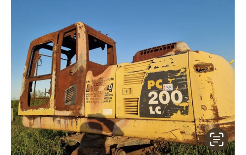 Excavadora Komatsu Pc200 Siniestrada Chasis Motor Cabina
