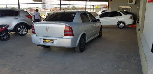 Chevrolet Astra 2.0 Mpfi Cd Sedan 8v Gasolina 4p Manual