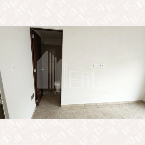 Casa Con Roof Garden En Venta En Misión Montejo Queretaro