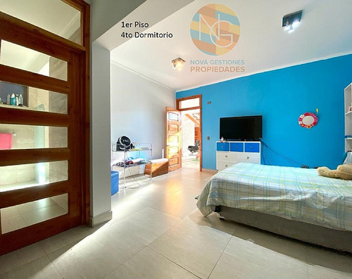 Casa En La Florida, 1000 M2 De Terreno, 350 M2 Construidos.