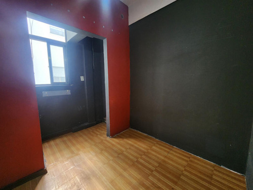 Oportunidad En Almagro. Departamento De 3 Ambientes Con Terraza De Uso Común.