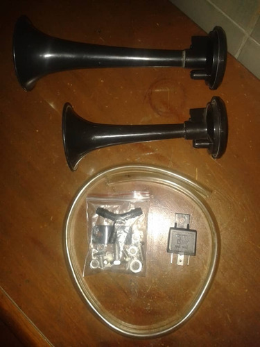 Imagen 3 de 8 de Corneta De Aire Doble Trompeta Con Compresor, Dr. Care