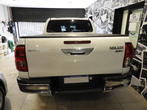 Toyota Hilux 4x2 D/c Srv Pack 2.8 Tdi 6 M/t