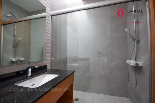 Imagen 20 de 29 de Moderna Residencia De Lujo En Venta Zona Plaza Del Sol