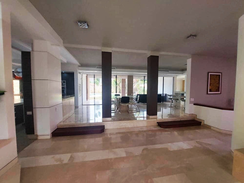 Imagen 2 de 19 de Belkliag/ Alquila Lujosa Casa Amoblada En Guataparo Valencia (jplz)