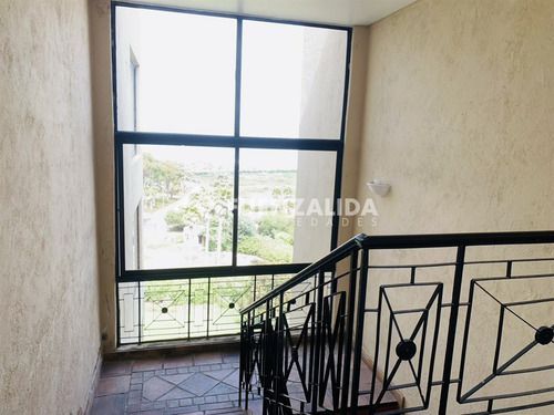 Departamento Amoblado En Venta De 3 Dorm. En Santo Domingo