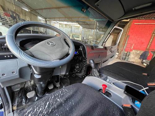 Imagem 12 de 13 de Mercedes Benz Accelo 915 Bau Refrigerado