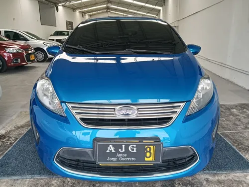 Ford Fiesta 1.6 Sportback Mecánica