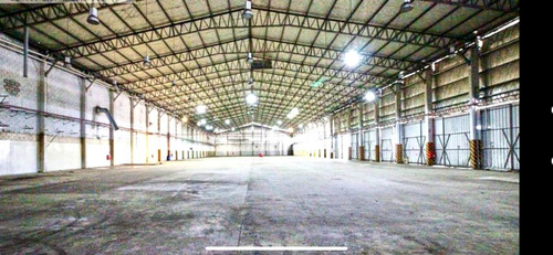 Alquiler Galpon , 2100 M2 En Ituzaingo