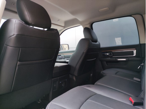 RAM 1500 5.7 Laramie Nigth Edition