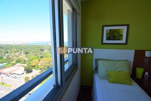 Imagen 23 de 30 de Pent House , 3 Dormitorios A Nuevo ! Con Servicios!
