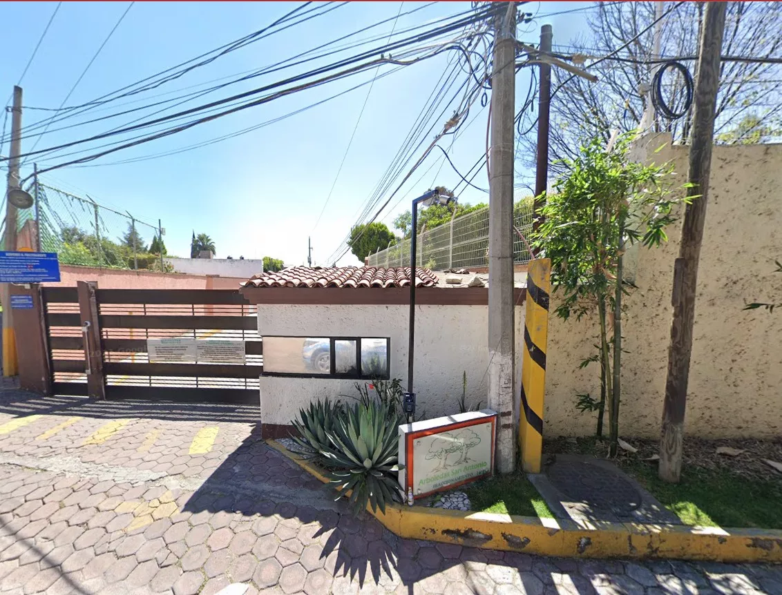 Venta De Casa En Arboledas De San Antonio, San Pedro Cholula, Pue. Aa28
